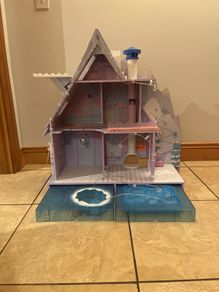 LOL winter dolls house
