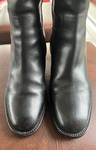 Clarks Black Leather Boots Knee High.  Ladies Size Uk 6.5  / Eu 40  In excellent lightly used Condition.