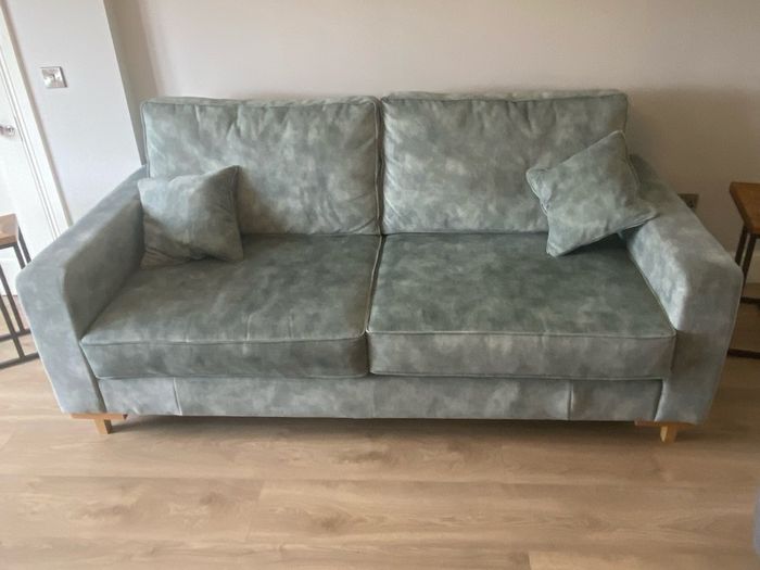 Finline Furniture Couch and Footstool Daytona