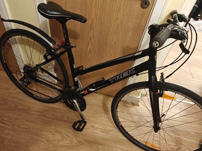 Trek 7.1 FX Women's Hybrid / Commuter Bike - Excellent condition