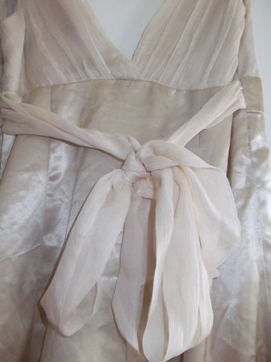 NEW gorgeous dress  size 6-8