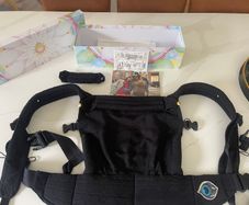 Artipoppe Baby Carrier, never used!