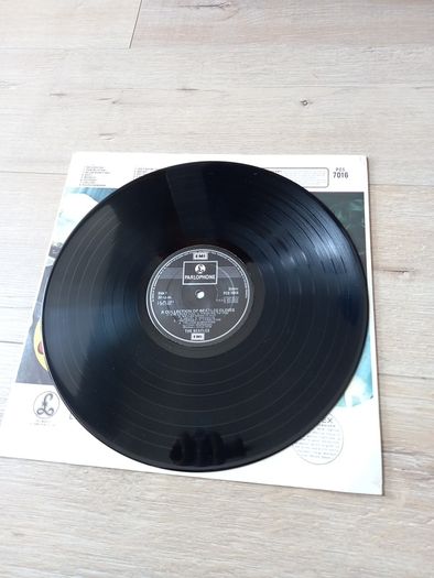 The Beatles A collection of Beatles Oldies '77 IRISH PRESS