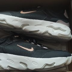 Brand New Nike Shoes UK5.5