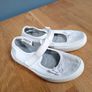 White kids pumps Image 2