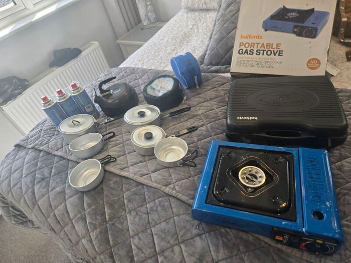 camping stove and pots kettle