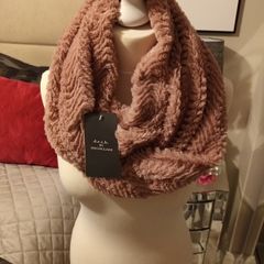 Luxury ladies scarf/cowl