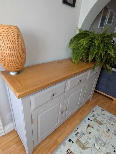 Sideboard