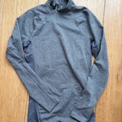 Men's Under Armour Top Size S & M