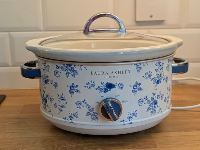 Laura Ashley 3.5L Slow Cooker  Excellent Condition