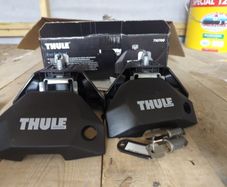 Thule foot pack 710704 and 710700
