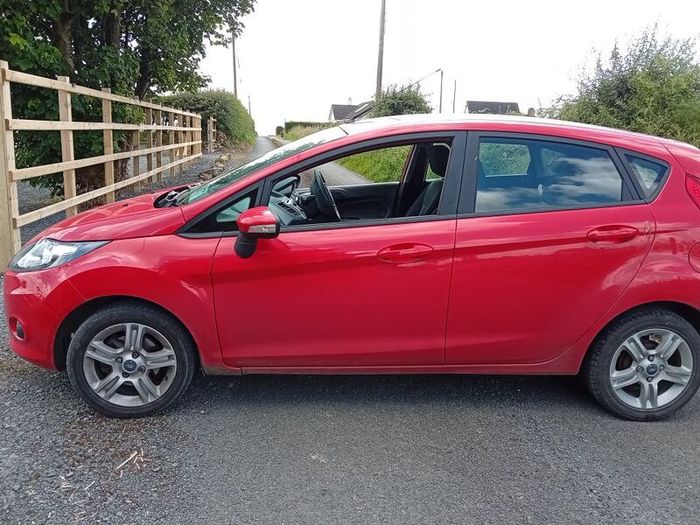 Ford fiesta 1.25 petrol (Red)