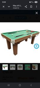 Snooker / pool table