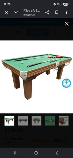 Snooker / pool table
