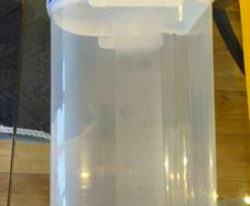 dry food cointainer