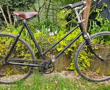 Beautiful ladies vintage bike
