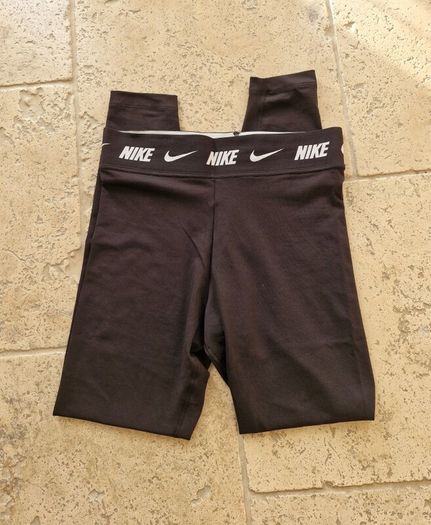 Nike leggings (Size M)