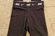 Nike leggings (Size M)