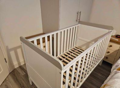 Tutti Bambini Ravenna Cot Bed White Grey