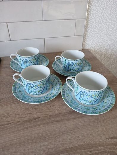 Coffee Cups/saucers