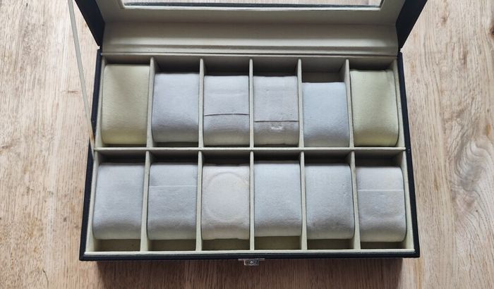 12-Slot Leather Watch Box Organizer with Glass Lid