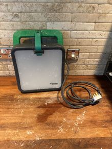 Schneider Builders light
