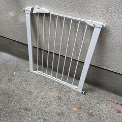 Baby gate