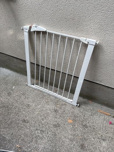 Baby gate