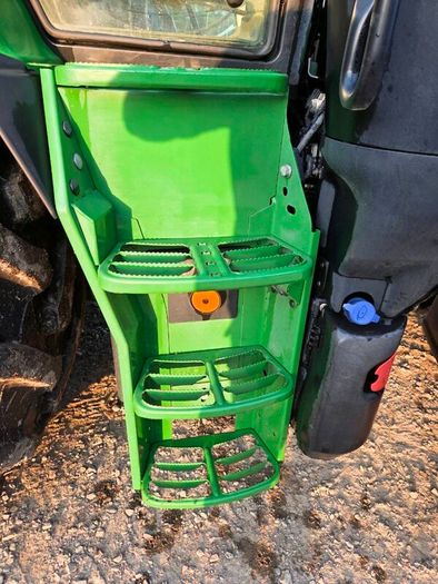 Tractor