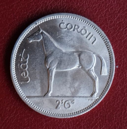 Eire UNC 1940 Half Crown Silver Coin with full lustre