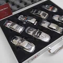 Corgi James Bond Attache Case with 8  Chrome Bond Cars