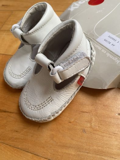 Kickers white leather christening baby booties 0-9 months