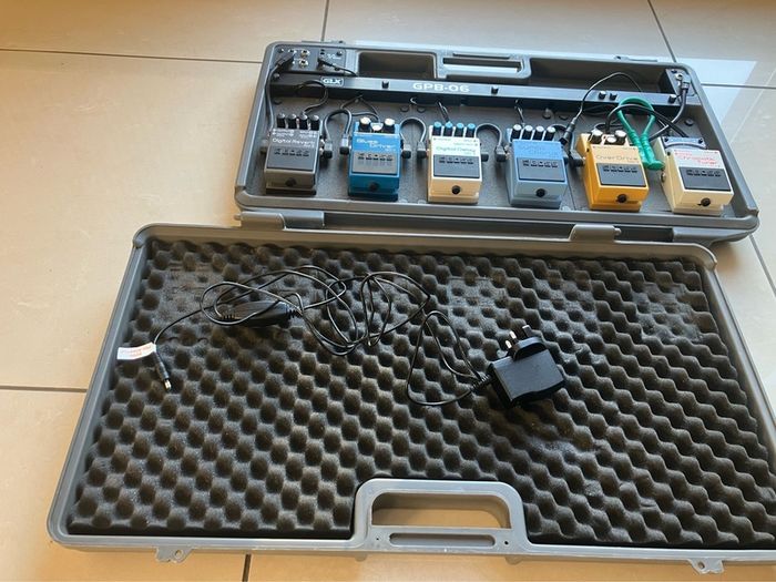 Pedalboard GPB with 5 BOSS Effects & Tuner