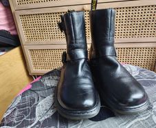Dr.Martens
