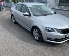 Car skoda octavia