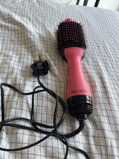 Blow dry brush hairdryer Revlon