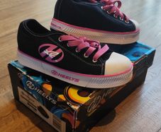 Heelys X2 Roller Shoes. Unisex - Boys or Girls. Size UK 3