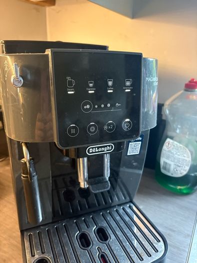 Delonghi Magnifica Coffee Machine