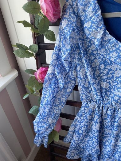 dress Zara blue & white long sleeve frilled detail playsuit medium