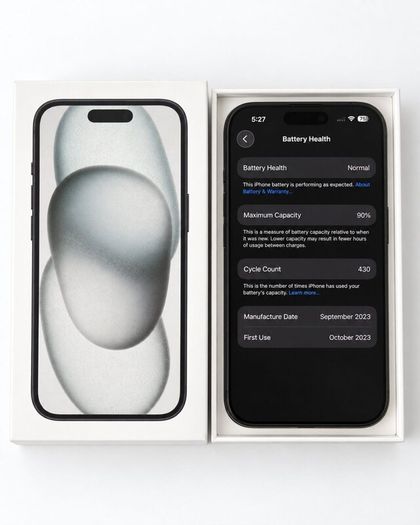iPhone 15 128GB Black  Unlocked - Box + Receipt