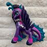 Spin Master Hatchimals Pixies Riders Black Glitter Lily and Seastallion Glider only approx. 9 cm. Used please see photos Image 2