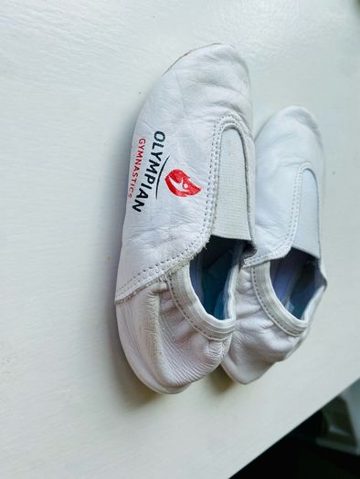 Olympian gymnastics shoes size 26
