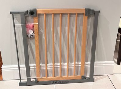 Stair Baby Safety Gate - by Lindam in beech and metal finish