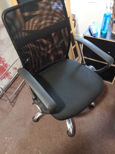 Desk chair