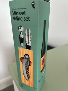 Wine Accessories Set (New)