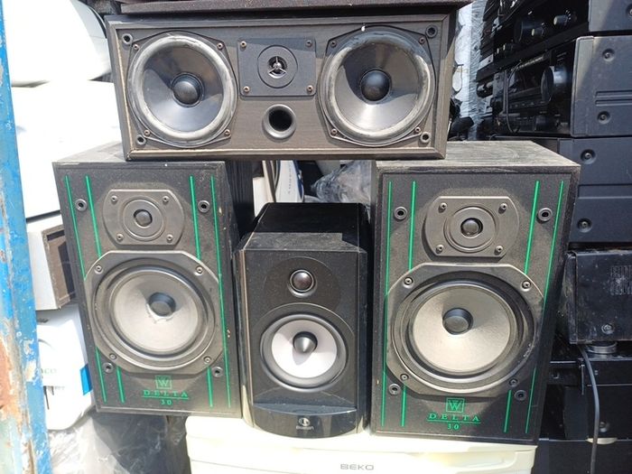 4 Speakers job lots