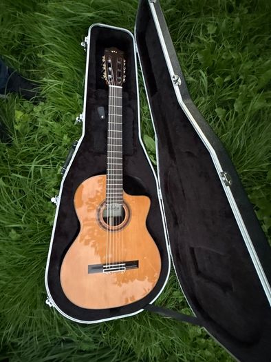 Cordoba C7-CE Classical Electro-Acoustic Guitar + Hard Case