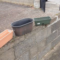 3 pots