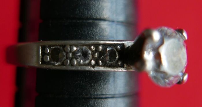 Vintage Sterling Silver 925 Statement Solitaire Ring with Round Faceted White Topaz size P  - 3,51g