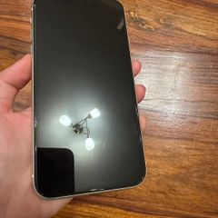 iPhone 11 64GB - Unlocked - Back damaged